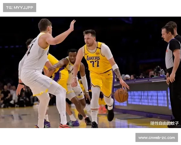 东契奇45分三双，詹姆斯28+7+10，湖人逆转爵士取关键胜利